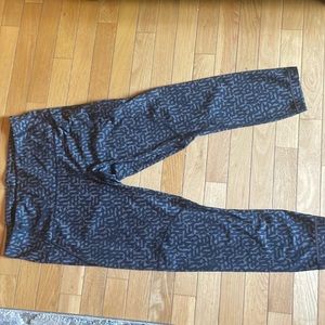 Lululemon Workout Leggings Athletic Athleisure Aztec Stretch Gym Active Cropped